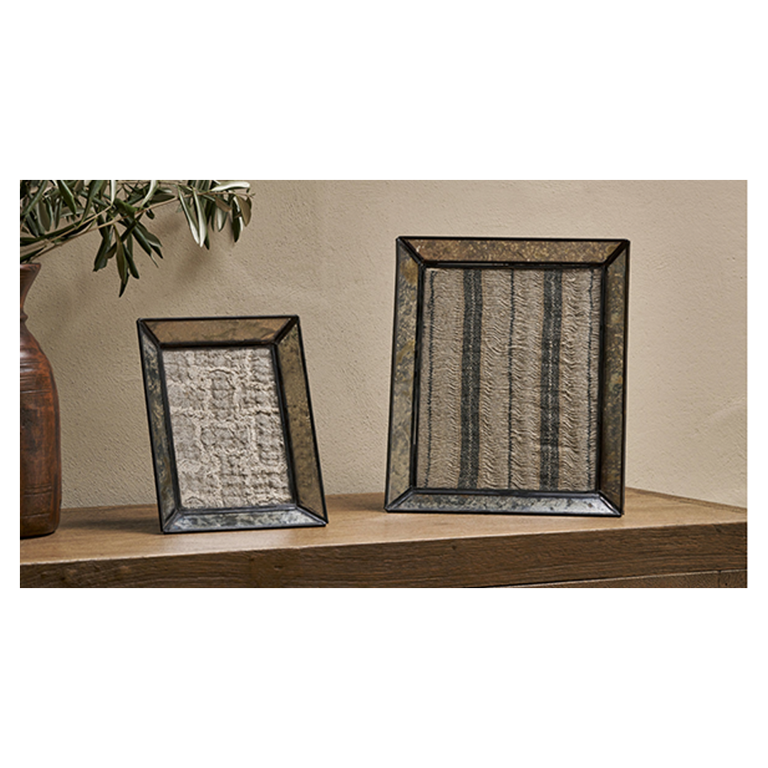 Yash Antique Glass &amp; Iron Photframe